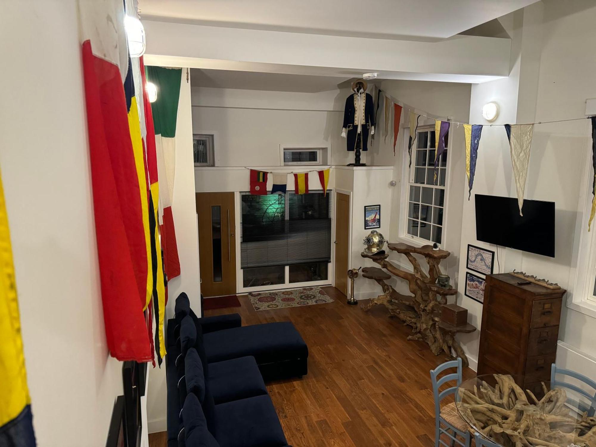 Eel Pie Boathouse Apartment