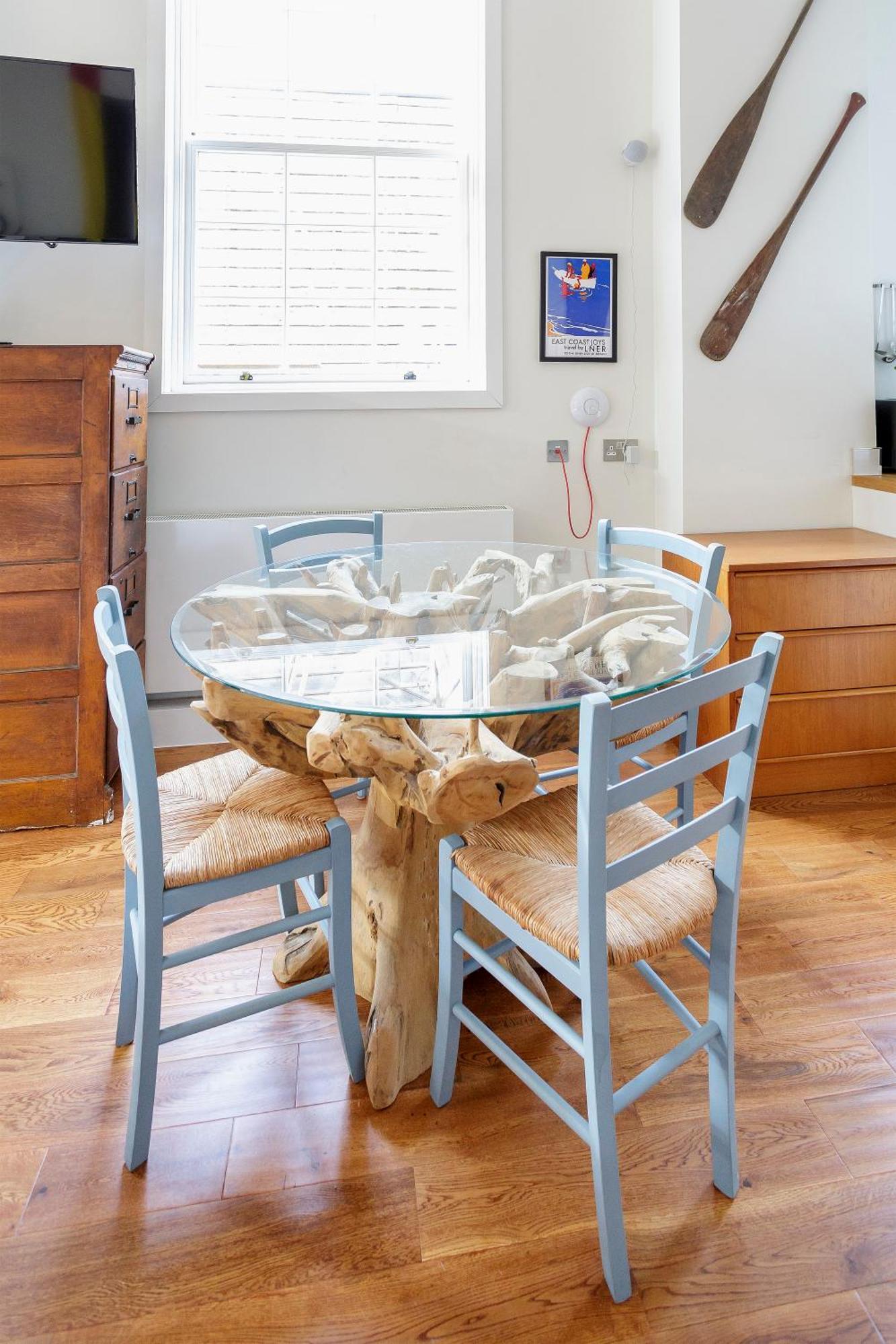 Eel Pie Boathouse Apartment *