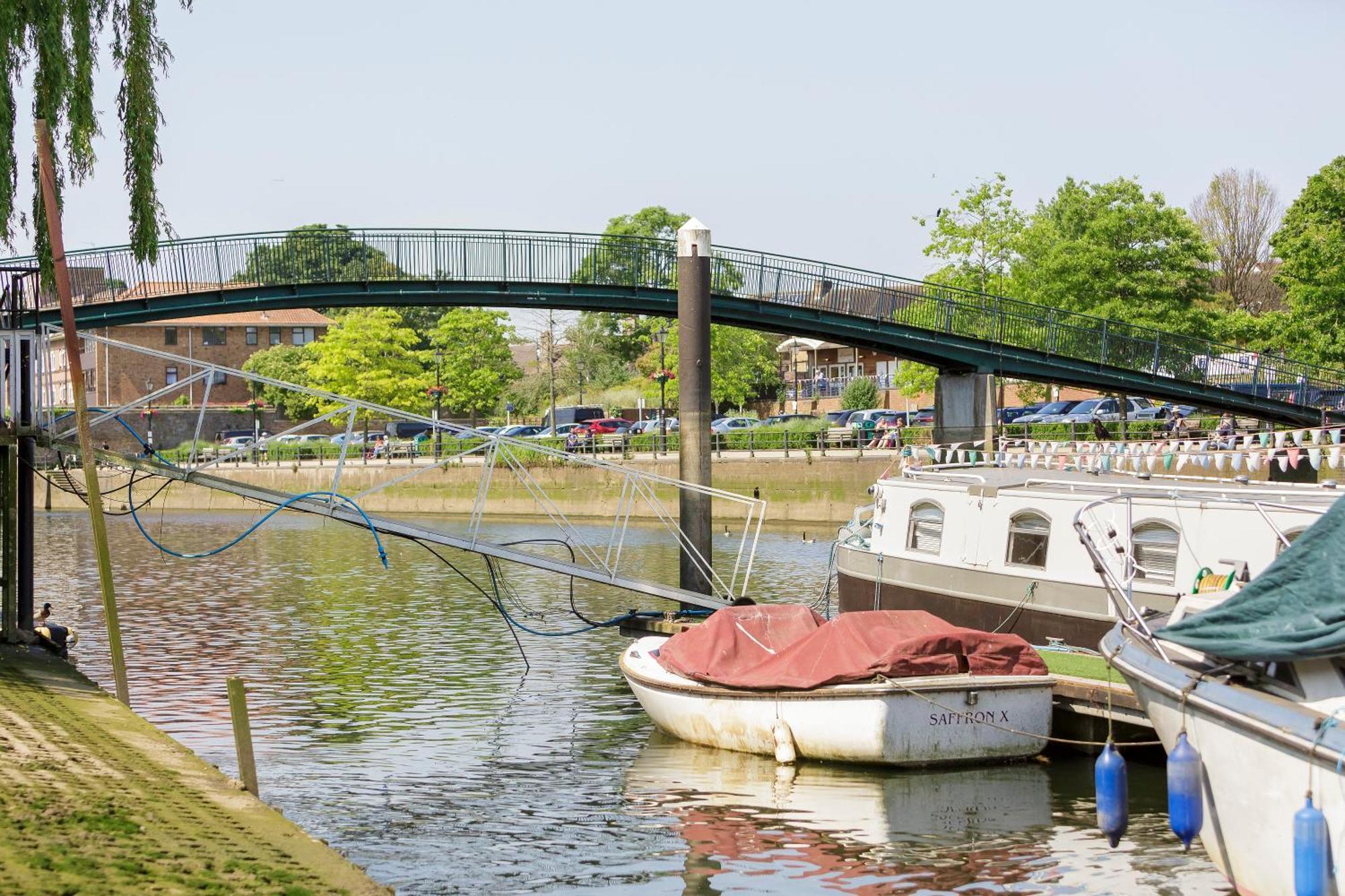 Eel Pie Boathouse Apartment *